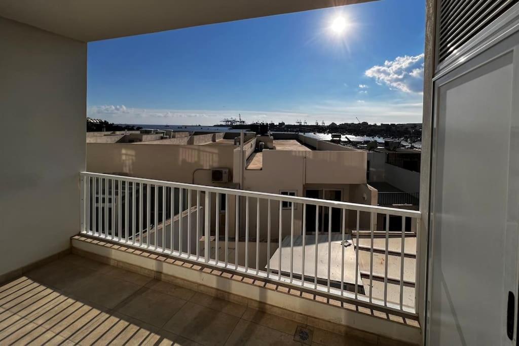 Viewline Seaview Modern 3 Bedroom Apartment Marsaxlokk Extérieur photo